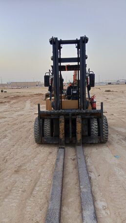 Jubail, Heavy Equipment, SAR 72000,  Caterpillar Forklift 2007 Model Capacity 7ton