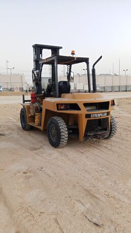 Jubail, Heavy Equipment, SAR 72000,  Caterpillar Forklift 2007 Model Capacity 7ton