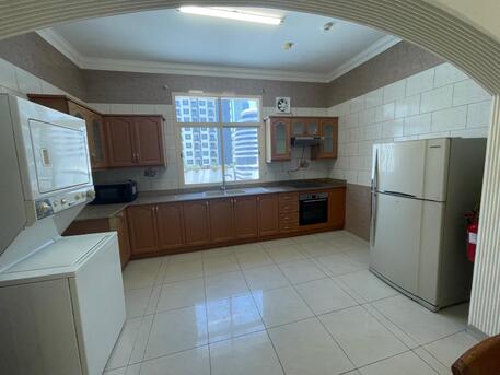 Juffair, Apartments, Flats, Houses & Villas, BHD 380/month,  Furnished,  3 BR,  3 Bedroom Fully Furnished With Ewa In Juffair