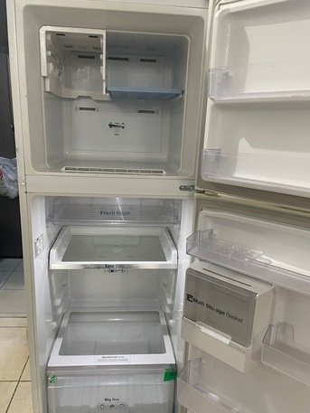 Yanbu, Appliances, SAR 600,  Samsung Refrigerator 305 Liters