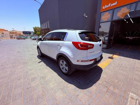 Riyadh, Vehicles, Cars & Trucks , SAR 22,  Kia Sportage,  2011,  Automatic,  430486 KM,  Price Negotiable
