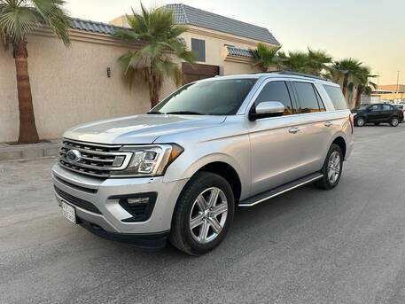 Riyadh, Vehicles, Cars & Trucks , SAR 95000,  Ford Expedition XLT,  2019,  Automatic,  200000 KM,    Edition With Panorama Sunroof N 4x4 Mid Options (2nd Owner) Good