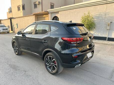 Riyadh, Vehicles, Cars & Trucks , SAR 38000,  Mg ZS,  2022,  Automatic,  69000 KM,    Full Options With Panoramic Sunroof For Sales 2nd Owner