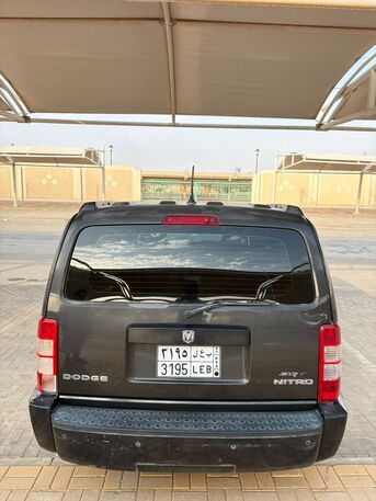 Riyadh, Vehicles, Cars & Trucks , SAR 22000,  Dodge Nitro,  2011,  Automatic,  391000 KM,    With  Transmission For Sales 2nd Owner