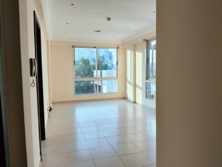 Manama, Apartments, Flats, Houses & Villas, BHD 200/month,  2 BR,  2Bath Hall. Kitchen Lift. Car-parking.unfurnished. Exclusive. In -(((UM AL HASSAM)))