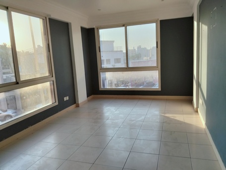Manama, Apartments, Flats, Houses & Villas, BHD 200/month,  2 BR,  2Bath Hall. Kitchen Lift. Car-parking.unfurnished. Exclusive. In -(((UM AL HASSAM)))