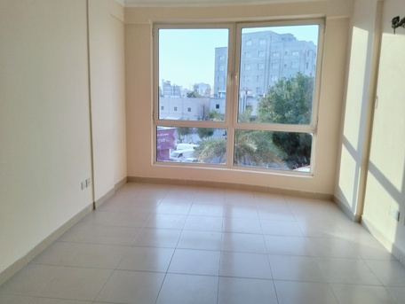 Manama, Apartments, Flats, Houses & Villas, BHD 200/month,  2 BR,  2Bath Hall. Kitchen Lift. Car-parking.unfurnished. Exclusive. In -(((UM AL HASSAM)))