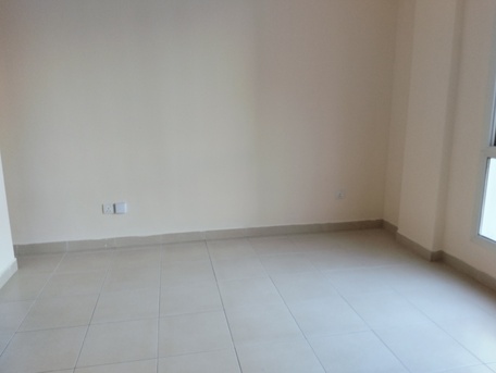Manama, Apartments, Flats, Houses & Villas, BHD 200/month,  2 BR,  2Bath Hall. Kitchen Lift. Car-parking.unfurnished. Exclusive. In -(((UM AL HASSAM)))