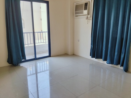 Manama, Apartments, Flats, Houses & Villas, BHD 170/month,  2 BR,  2Bath Hall. Kitchen Lift.Balcony .Semifurnished. Exclusive.ewa  In -(((UM AL HASSAM)))