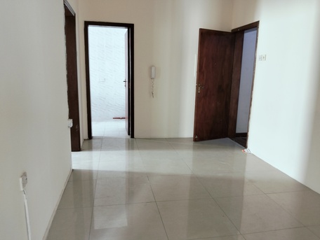 Manama, Apartments, Flats, Houses & Villas, BHD 170/month,  2 BR,  2Bath Hall. Kitchen Lift.Balcony .Semifurnished. Exclusive.ewa  In -(((UM AL HASSAM)))