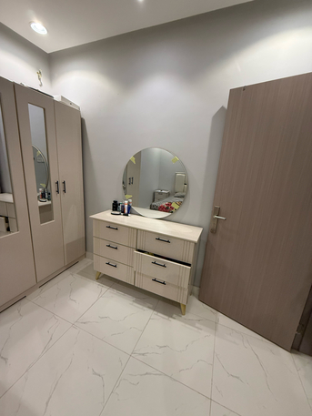 Al Wizarat, Apartments, Flats, Houses & Villas, SAR 1950/month,  1 BR,  Room Available For Female In Family Appartment Near Ministry Of Defence
