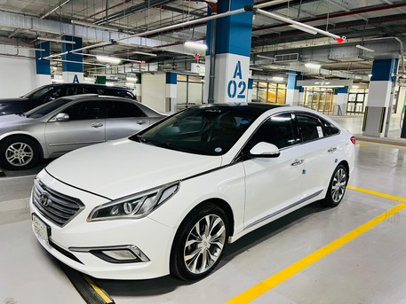 Riyadh, Vehicles, Cars & Trucks , SAR 35000,  Hyundai Sonata,  2017,  Automatic,  230 KM,   Full Option, ,panoramic Sunroof