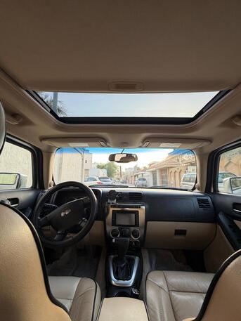 Riyadh, Vehicles, Cars & Trucks , SAR 28,  Hummer H3,  2007,  Automatic,  287208 KM,  Neat And Clean  For Sale