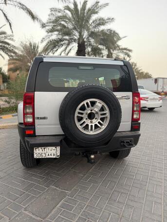 Riyadh, Vehicles, Cars & Trucks , SAR 28,  Hummer H3,  2007,  Automatic,  287208 KM,  Neat And Clean  For Sale