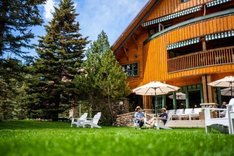 Calgary, Business, Looking For Lake Louise Hotels? Here&rsquo;s Your Ultimate Guide To Booking