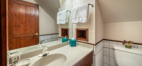 Calgary, Business, Looking For Lake Louise Hotels? Here&rsquo;s Your Ultimate Guide To Booking