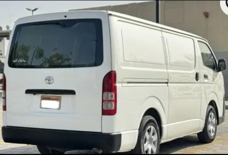 Salmaniya, Vehicles, Cars & Trucks , Toyota Hi-Ace,  2015,  Manual,  228000 KM,   TOYOTA Hiace Cargo Goods Delivery Bus.