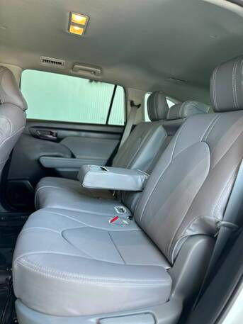 Riffa, Vehicles, Cars & Trucks , BHD 12500,  TOYOTA HIGHLANDER HYBRID 2021 WHITE,  2021,  Automatic,  38000 KM,