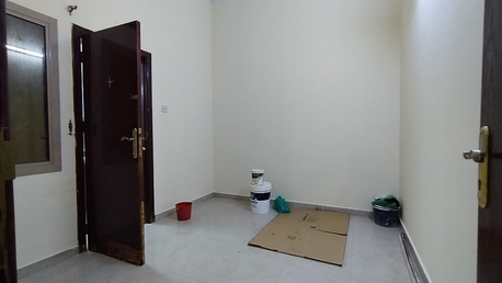 Salmaniya, Apartments, Flats, Houses & Villas, BHD 180/year,  1 BR,  Salmaniya:- 1Bhk Unfurnished Flat On Rent With Unlimited Ewa..
