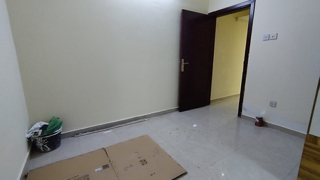Salmaniya, Apartments, Flats, Houses & Villas, BHD 180/year,  1 BR,  Salmaniya:- 1Bhk Unfurnished Flat On Rent With Unlimited Ewa..