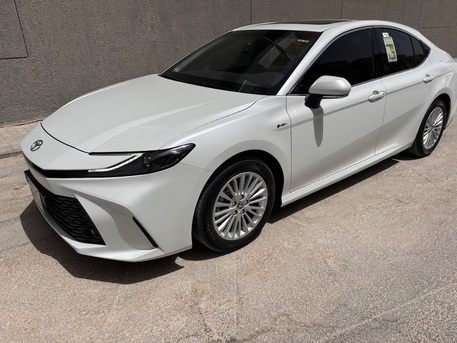 Riyadh, Vehicles, Cars & Trucks , SAR 95000,  Toyota Camry Hybrid,  2025,  Automatic,  40000 KM,  Excellent Condition, No Accidents