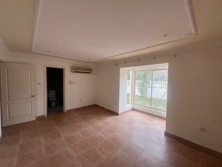 Saar, Villas, BHD 700,  3 Bedroom Semi-Furnished Villa For Rent | Private Garden