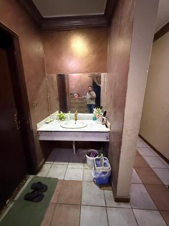 Al Malaz, Rooms for Rent, SAR 1500/month,  Separate Furnished Big Room ( 18 X 12) For Executive Bachelor