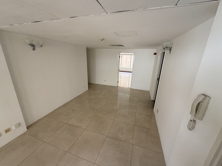 Adliya, Apartments, Flats, Houses & Villas, BHD 500/year,  Luxury Semi Furnished 3 Bedroom Apartment Available