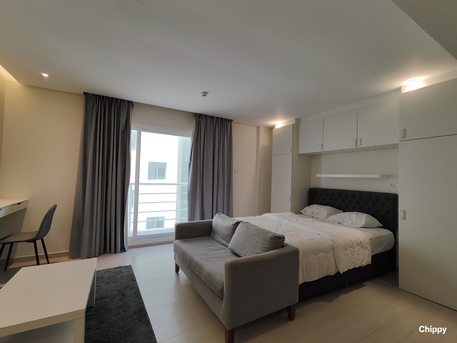 Busaiteen, Apartments, Flats, Houses & Villas, BHD 280/month,  1 BR,  Fully Furnished Studio | Balcony | Pool & Gym | Near RCSI | BD 280