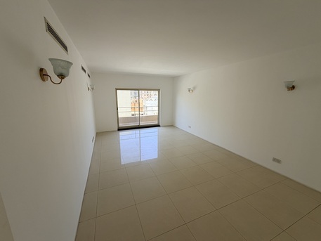 Adliya, Apartments, Flats, Houses & Villas, BHD 350/year,  2 BR,  Luxury Semi Furnished 2 Bedroom Apartment Available