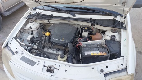 Riyadh, Vehicles, Cars & Trucks , SAR 6500,  Renault Logan,  2013,  Manual,  000 KM,  -  - White -6500 SAR