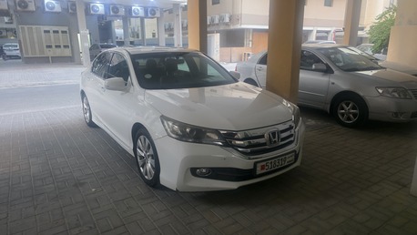 Hidd, Vehicles, Cars & Trucks , BHD 3200,  Honda Accord,  2015,  Automatic,  300000 KM,  For Sale   - First Owner