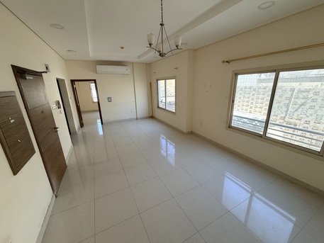 Adliya, Apartments, Flats, Houses & Villas, BHD 240/year,  Furnished,  2 BR,  Amazing Semi Furnished 2 Bedroom Apartment Available