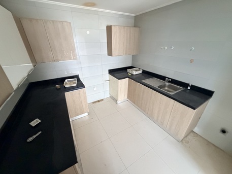 Adliya, Apartments, Flats, Houses & Villas, BHD 240/year,  Furnished,  2 BR,  Amazing Semi Furnished 2 Bedroom Apartment Available