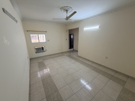 Adliya, Apartments, Flats, Houses & Villas, BHD 200/year,  2 BR,  Amazing Semi Furnished 2 Bedroom Apartment Available