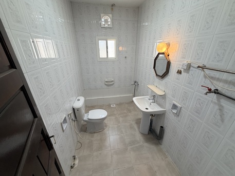 Adliya, Apartments, Flats, Houses & Villas, BHD 200/year,  2 BR,  Amazing Semi Furnished 2 Bedroom Apartment Available