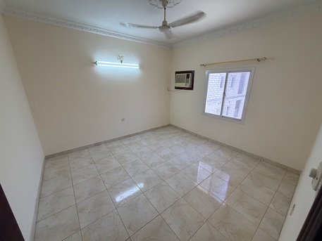 Adliya, Apartments, Flats, Houses & Villas, BHD 200/year,  2 BR,  Amazing Semi Furnished 2 Bedroom Apartment Available