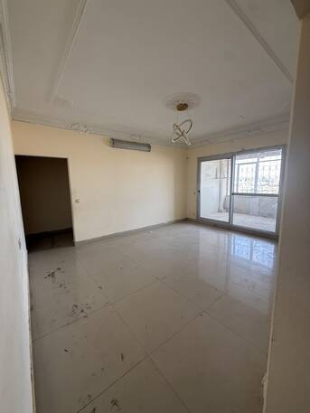 Al Sharafeyah, Apartments, Flats, Houses & Villas, SAR 35000/year,  5 BR,  220 Sq. Meter,  Family Apartment For Rent In Iskan Al Sharafeyah - Jeddah