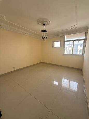 Al Sharafeyah, Apartments, Flats, Houses & Villas, SAR 35000/year,  5 BR,  220 Sq. Meter,  Family Apartment For Rent In Iskan Al Sharafeyah - Jeddah