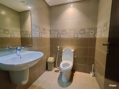 Busaiteen, Apartments, Flats, Houses & Villas, BHD 350,  1 BR,  ✨ Fully Furnished Studio Apartment For Rent | Pool & Gym | Busaiteen Near RCSI