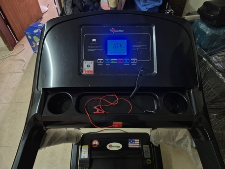Dammam, Sporting Goods, SAR 900,  🏃 FOR SALE – PowerMax Fitness TD-M1 Motorized Treadmill 🏃
