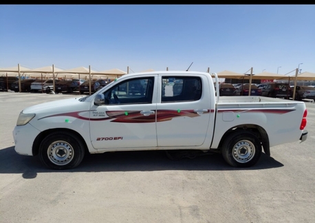 Jeddah, Travel, TOYOTA HILUX 2015 PETROL