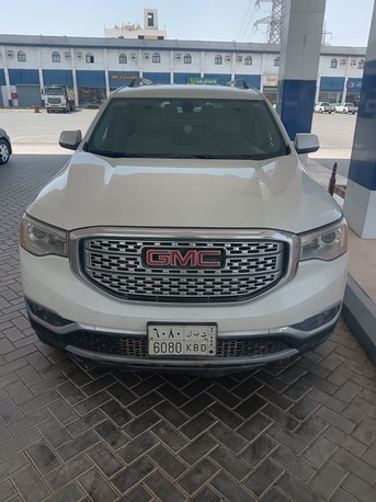 Jeddah, Vehicles, Cars & Trucks , SAR 34500,  Gmc Acadia,  2017,  Automatic,  300000 KM,    Model For Sale