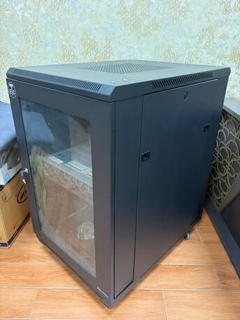 Al Jubail Al Balad, Electronics, SAR 10000,  Dell EMC PowerEdge R740xd 1.2TB SAS 12Gb Drive And Cabin For Sale, Price Negotiable