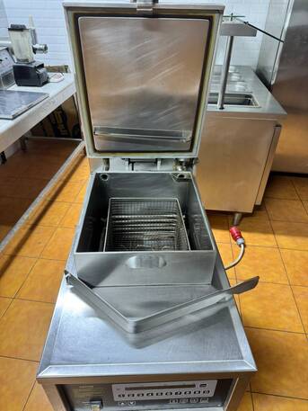 Olaya, Appliances, SAR 8000,  Broasted Machine Pressure Fryer 25Lماكينة بروستد