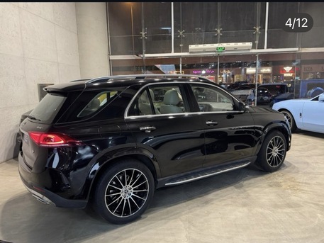 Riyadh, Vehicles, Cars & Trucks , SAR 240,  Mercedes GLE450 Amg,  2022,  Automatic,  41000 KM,   V6