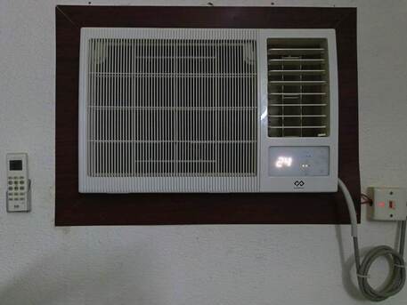 Al Murabba, Air Conditioners, SAR 1500,  Window AC With Remote & Digital Control Temp Display, 18000BTU, Hot & Cold