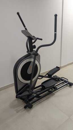 Dhahran, Sporting Goods, SAR 1000,  Elliptical Machine
