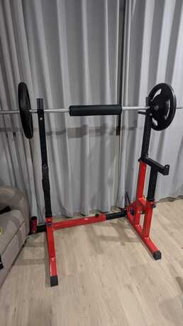 Dhahran, Sporting Goods, SAR 800,  Squat Rack With Bar And Plates
