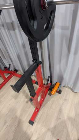 Dhahran, Sporting Goods, SAR 800,  Squat Rack With Bar And Plates